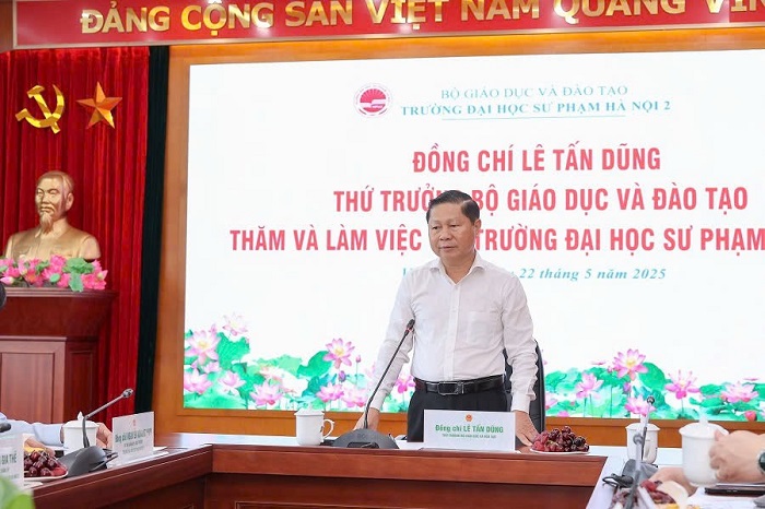 Thứ trưởng Bộ Giáo dục và Đào tạo Lê Tấn Dũng thăm và làm việc với Trường ĐHSP Hà Nội 2